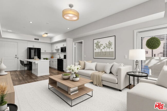 12655 Bluff Creek Dr in Los Angeles, CA - Building Photo - Building Photo