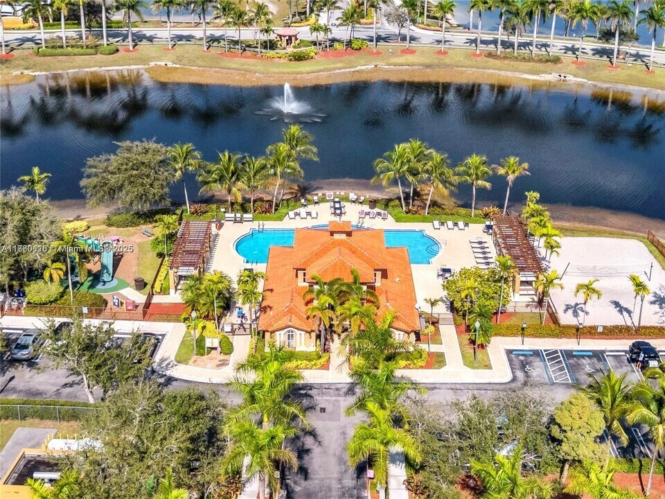 3157 SW 153rd Ct in Miami, FL - Foto de edificio