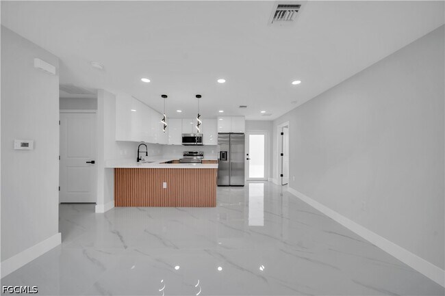 3313 44th St W in Lehigh Acres, FL - Building Photo - Building Photo