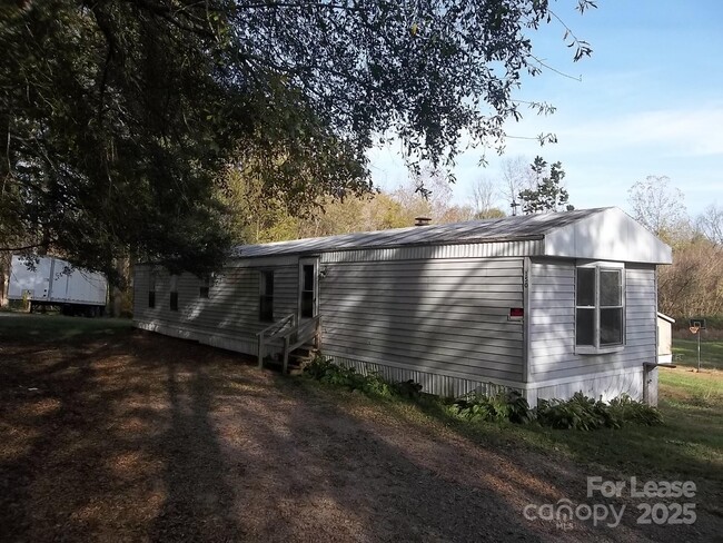 property at 150 Thornwood Ln