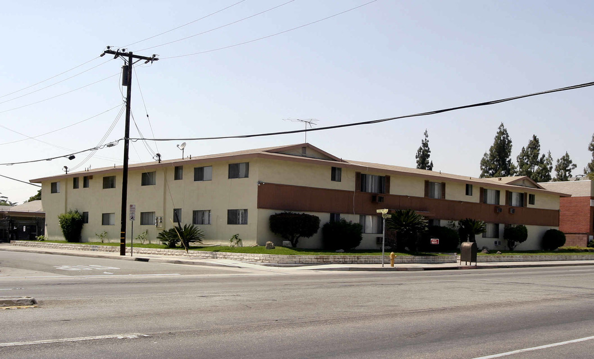 3845 Rosemead Blvd in Rosemead, CA - Building Photo