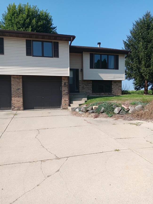 property at 2651 Stanbrook St