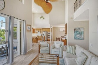 4931 Oxford Dr in Siesta Key, FL - Building Photo - Building Photo