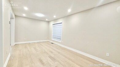 3036 Abernathy Way in Oakville, ON - Building Photo - Building Photo