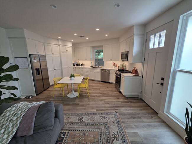 2796 Dalenhurst Pl in Simi Valley, CA - Building Photo - Building Photo