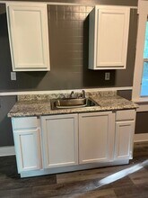 7915 Linwood Ave in Cleveland, OH - Building Photo - Building Photo