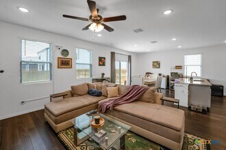 5726 Hematite Rim in San Antonio, TX - Building Photo - Building Photo