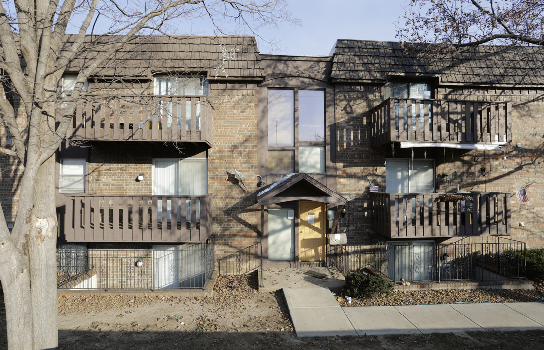 Terrace Gardens in Kansas City, KS - Building Photo