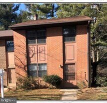 11319 Headlands Ct in Reston, VA - Building Photo