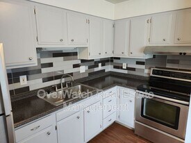 717 N Bliss St in Anchorage, AK - Building Photo