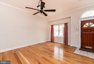 2205 E Baltimore St in Baltimore, MD - Building Photo - Building Photo