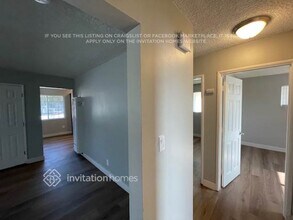 2049 E Lincoln Ave in Escondido, CA - Building Photo - Building Photo