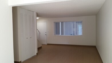 Southgate Apartments in Eugene, OR - Building Photo - Interior Photo