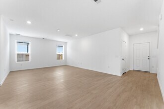 26017 Hampshire Dr in Magnolia, TX - Building Photo - Building Photo