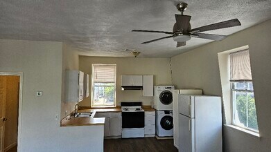 64 Kenyon St in Providence, RI - Building Photo - Building Photo