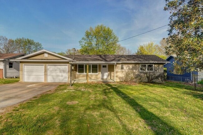 property at 1920 S Mayfair Ave