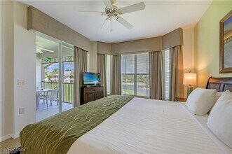 7940 Mahogany Run Ln in Naples, FL - Foto de edificio - Building Photo