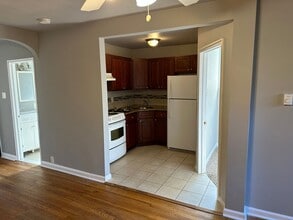 6141 1/2 Old York Rd in Philadelphia, PA - Building Photo - Building Photo
