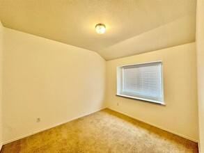2751 Furlong Dr in Grand Prairie, TX - Building Photo - Building Photo