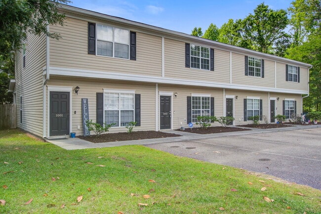 property at 1003 Lexi Ct