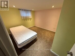 43 Harewood Ave in Toronto, ON - Building Photo - Building Photo