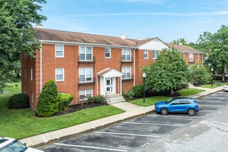 Aquahart Manor in Glen Burnie, MD - Building Photo - Building Photo