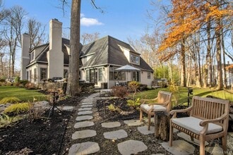 129 Washington Spg Rd in Palisades, NY - Building Photo - Building Photo