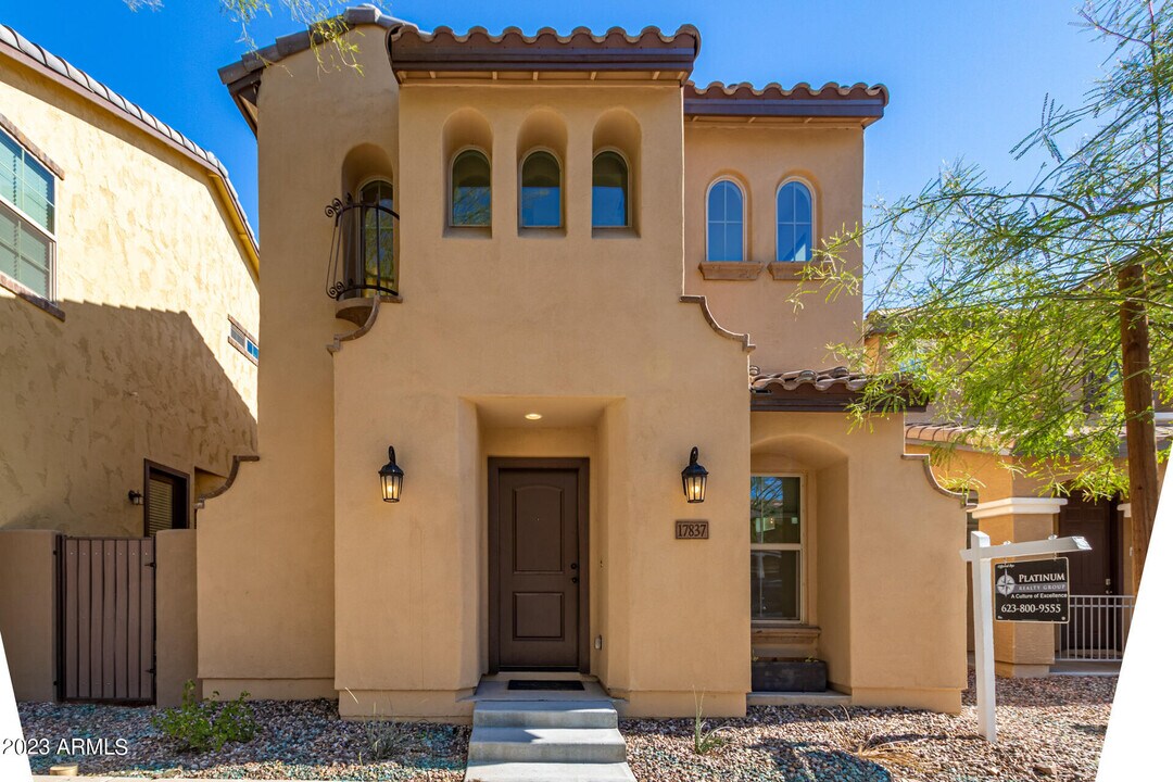 17837 N 114th Ln in Surprise, AZ - Building Photo