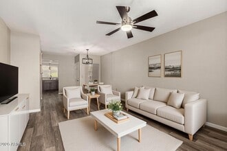 1825 W Ray Rd in Chandler, AZ - Foto de edificio - Building Photo