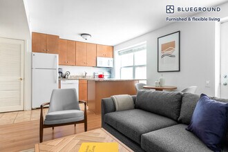 1826 Vernon St NW, Unit FL-1-ID178 in Washington, DC - Foto de edificio - Building Photo