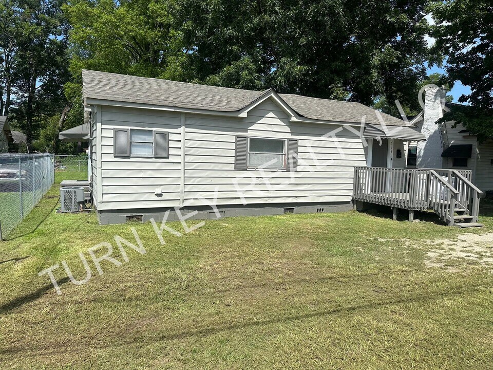 719 16th St N in Bessemer, AL - Building Photo