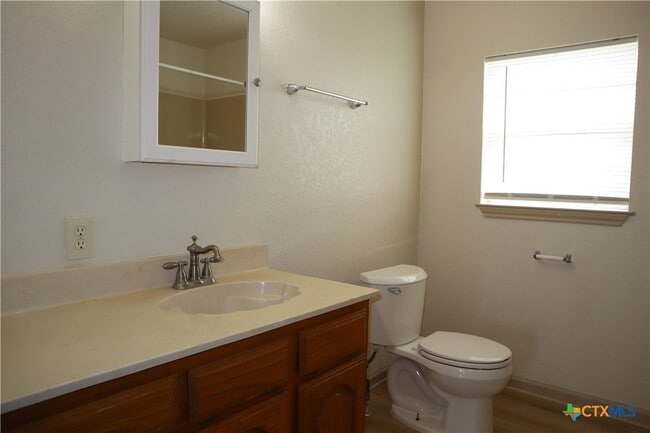property at 707 Old Seguin Luling Rd