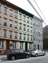 521 Willow Ave in Hoboken, NJ - Building Photo