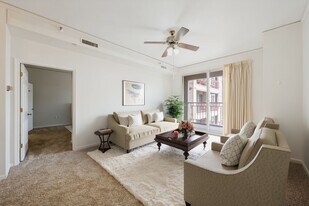 1 Towers Park Ln in San Antonio, TX - Building Photo