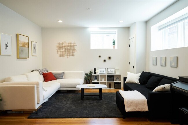 property at 21 Bay St