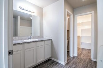 2117 Langford Ave, Unit Unit B in Lubbock, TX - Building Photo - Building Photo