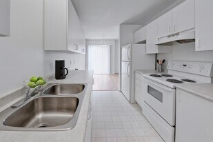 Willow View in Dawson Creek, BC - Building Photo