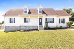 1106 Gardendale Dr in Murfreesboro, TN - Building Photo