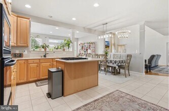 14301 Autumn Crest Rd in Germantown, MD - Building Photo - Building Photo