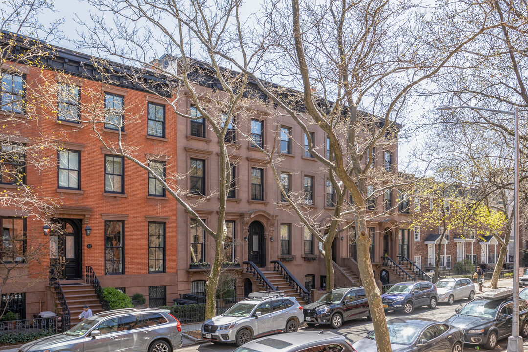 33 Tompkins Pl in Brooklyn, NY - Foto de edificio