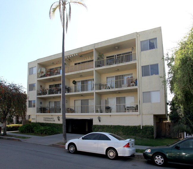 Tiffany Terrace in Long Beach, CA - Foto de edificio - Building Photo