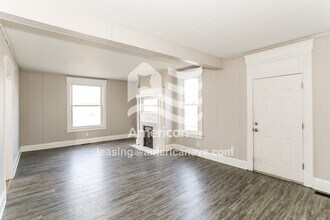 653 Fairview Ave in Hamilton, OH - Foto de edificio - Building Photo