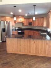 201 SE Briggs Way in Grants Pass, OR - Foto de edificio - Building Photo
