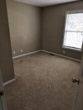 3274 N Senseney Cir in Clarksville, TN - Building Photo - Building Photo