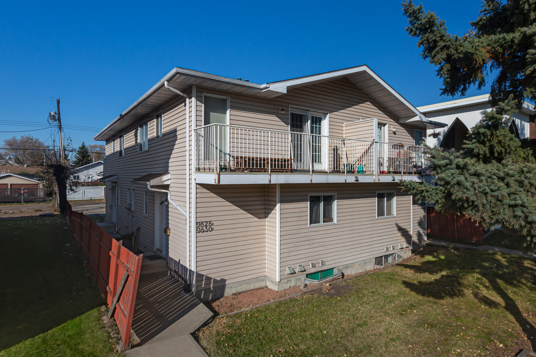 9828 149 St NW in Edmonton, AB - Building Photo