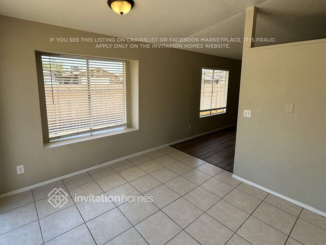 4431 N 85th Ave in Phoenix, AZ - Foto de edificio - Building Photo