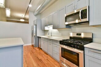 25 W Hubbard St in Chicago, IL - Building Photo - Building Photo