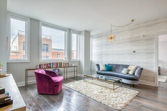715 Grand St in Hoboken, NJ - Building Photo - Building Photo