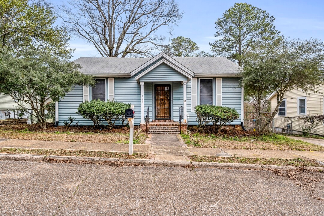 710 10th St N in Columbus, MS - Building Photo