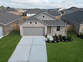 9326 Speckled Trout Dr in Baytown, TX - Building Photo